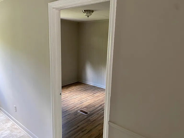 912 Central Ave #912 — Photo 4