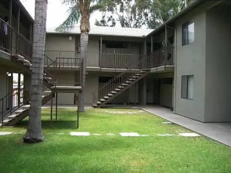 Circle City Apartments — Photo 2