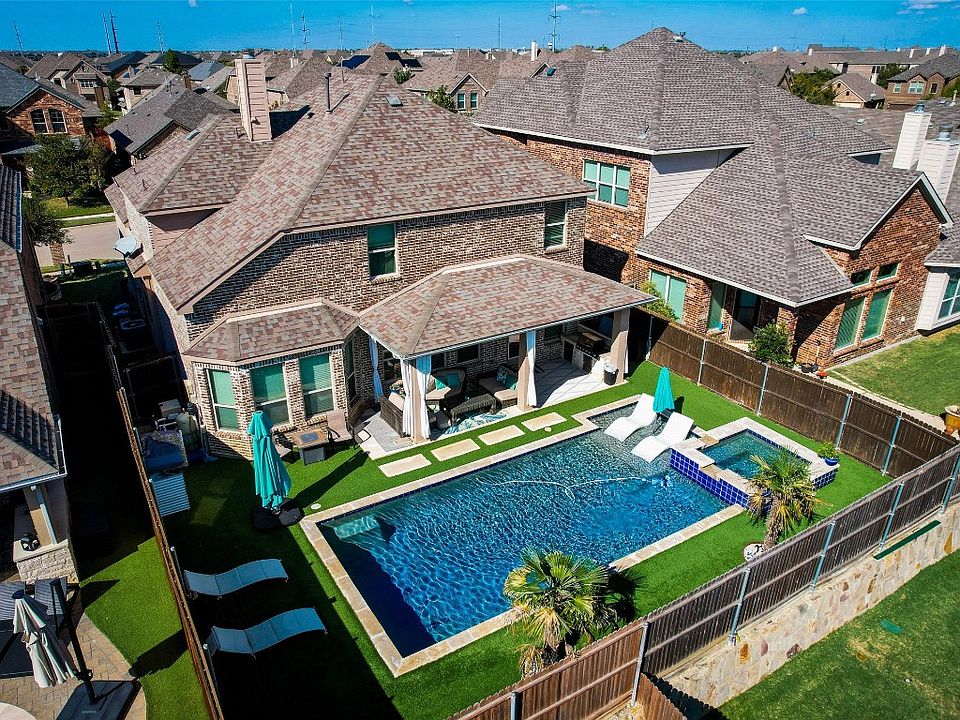 1st image of 525 Mist Flower Dr