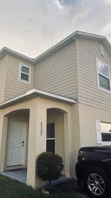 3 bed, 2.5 bath, 1844 sqft, $2,150 — Photo 1