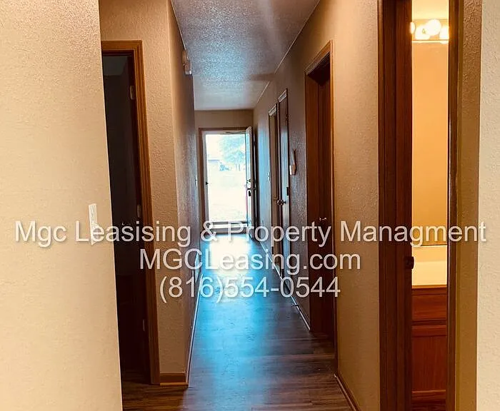 206 NW Parker Dr — Photo 7