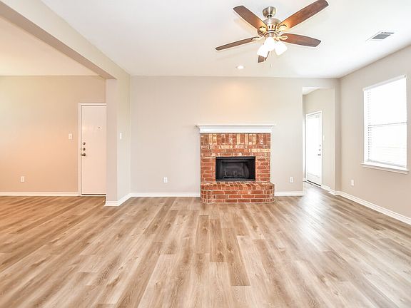 5th image of 100 Singleton Dr