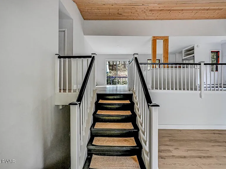 49 Lake View Dr #14 — Photo 27