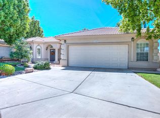 1903 E Clipper Ct, Gilbert, AZ 85234
