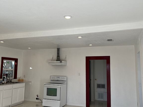 3rd image of 1005 7th Ave #79015