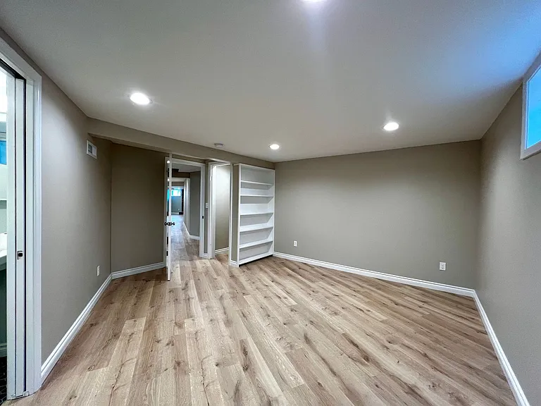 416 S 23rd Ave — Photo 25