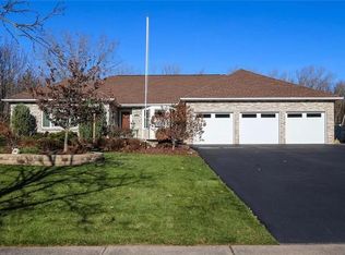 110 Old Well Rd, Rochester, NY 14626