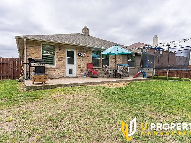 1515 Harvest Crossing Dr — Photo 25