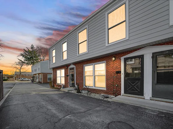 911 Waukegan Rd Unit A, Deerfield, IL 60015