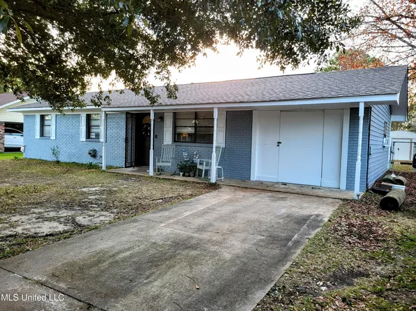 6688 Balboa Cir, Ocean Springs, MS 39564