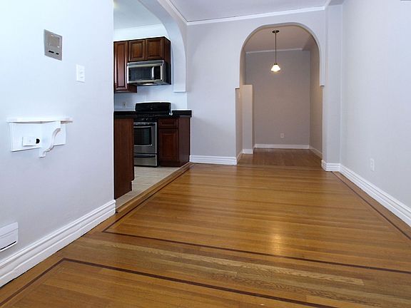 4th image of 1809 California St APT 303