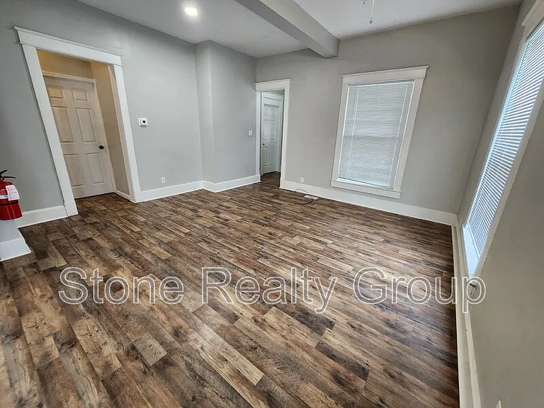 1131 Maple Ave #A — Photo 3