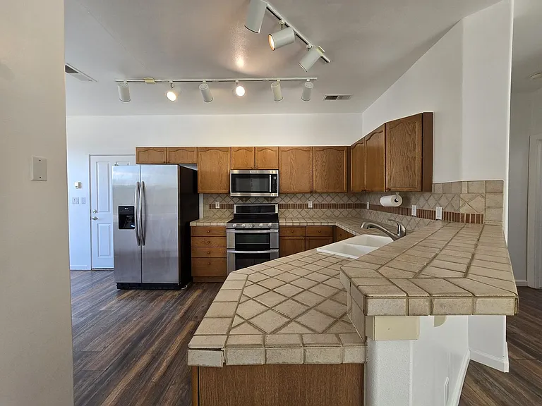 3 Wood Flower Pl — Photo 11