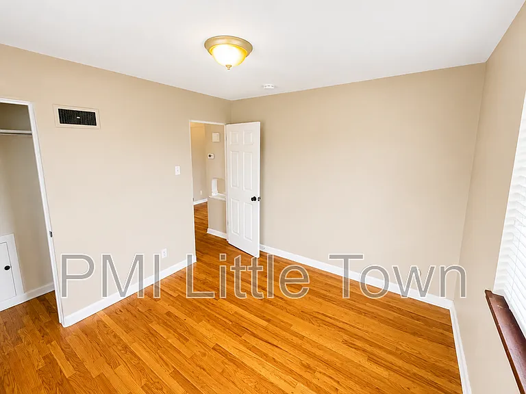 3622 Hudson St — Photo 6