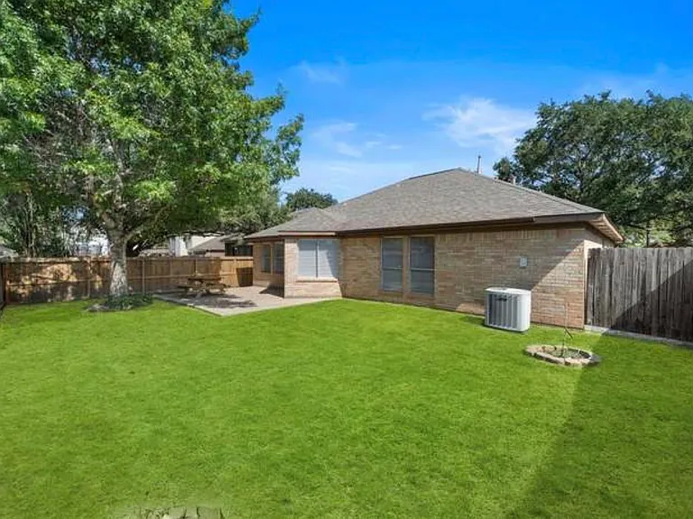 Branching Oak Ct — Photo 25