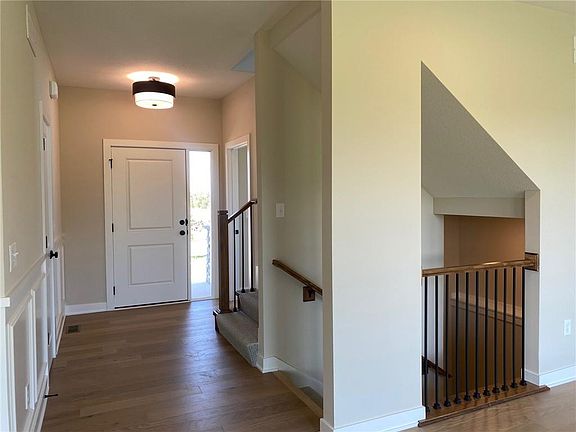 4th image of 18901 W 193rd Ter