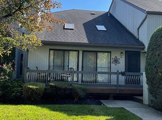 16 Azalea Ct, Monmouth Junction, NJ 08852
