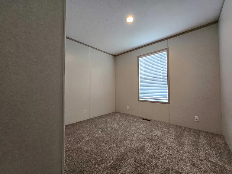 29800 Guilford Cir #471 — Photo 15