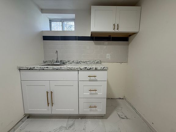 4th image of 100 Cottage Ave #B1