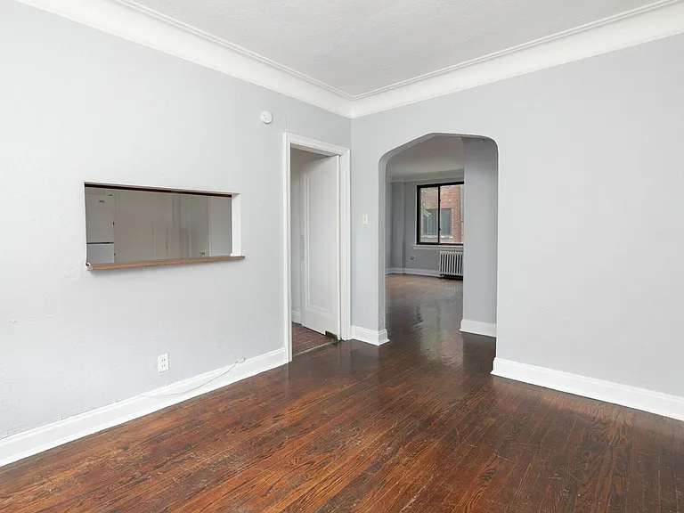 2805 Digby Ave — Photo 10