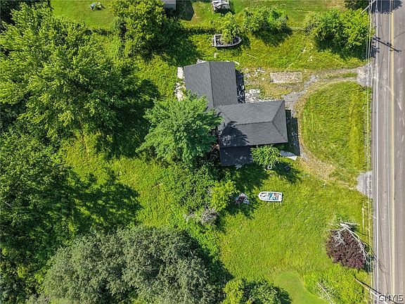 4th image of 9567 Black Creek Rd