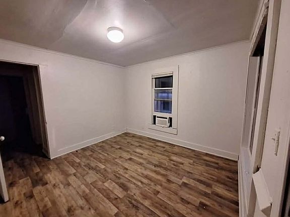 5th image of 2836 Anna St
