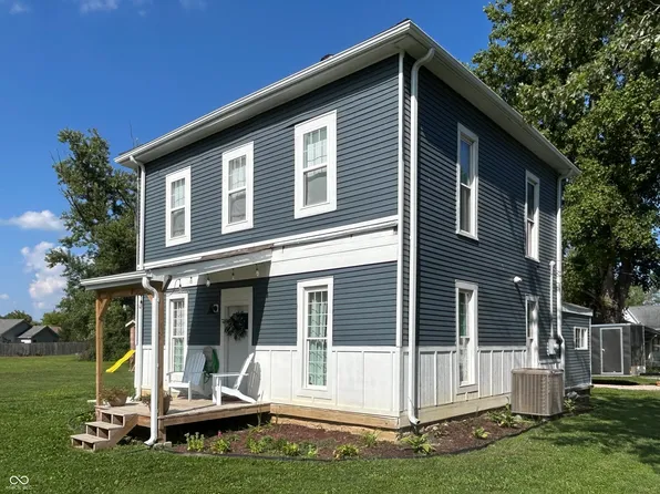 385 S Jackson St, Hartsville, IN 47244