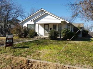 415 N Barrett St, Henrietta, TX 76365