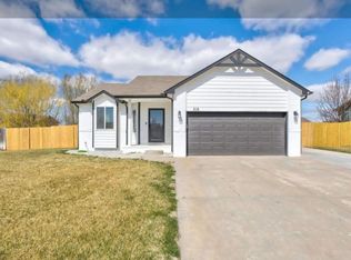 216 W Poplar St, Goddard, KS 67052