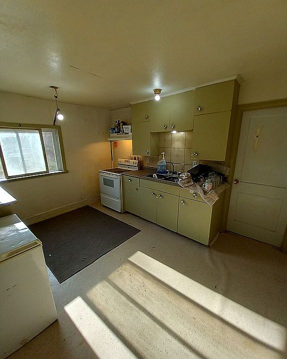 404 Stockwell St, Pukwana, SD 57370 Zillow