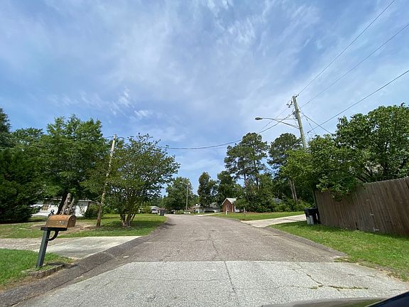 5th image of 1709 Harrogate Pl