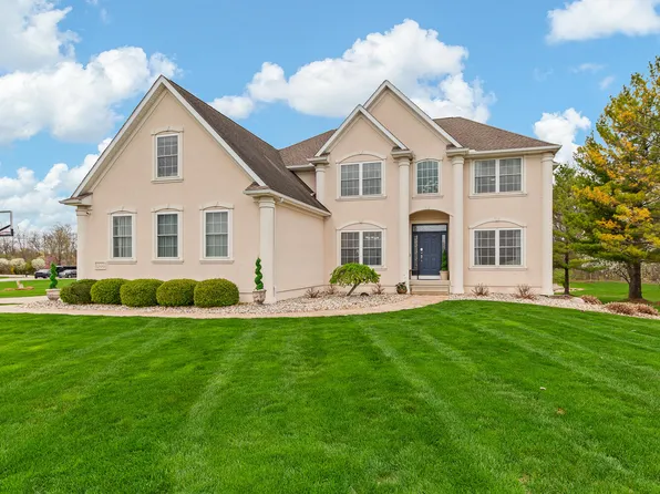 3144 Windmill Ct, Adrian, MI 49221