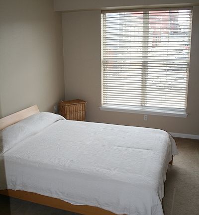 3rd image of 1028 Avery St