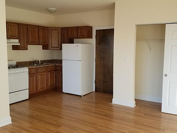 4th image of 2602 N Kimball Ave #309