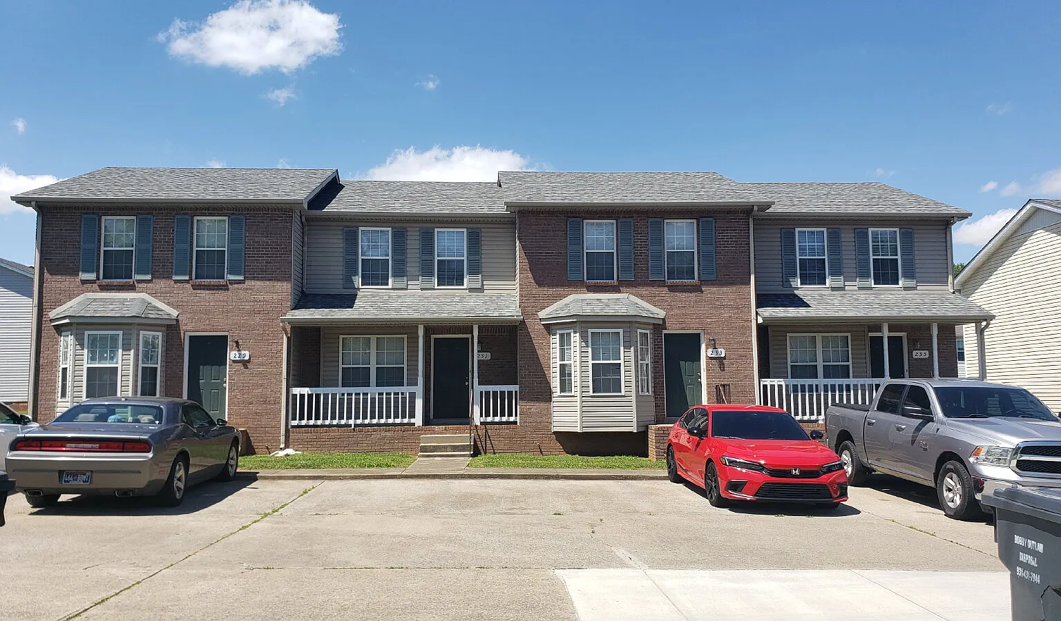 2 bed, 1.5 bath, 1100 sqft, $995 — Photo 1