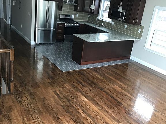 3rd image of 25 Cliff St Unit 2