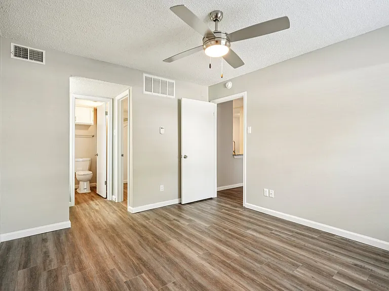 Fieldcrest Apartments — Photo 50