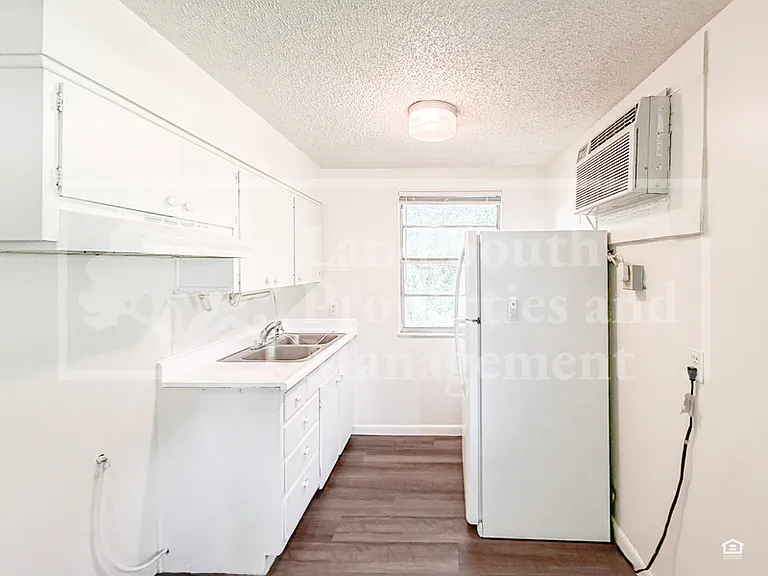 1030 Lakewood Ct #3 — Photo 6