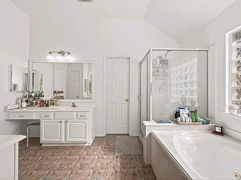 7023 Westford Park Ln — Photo 37