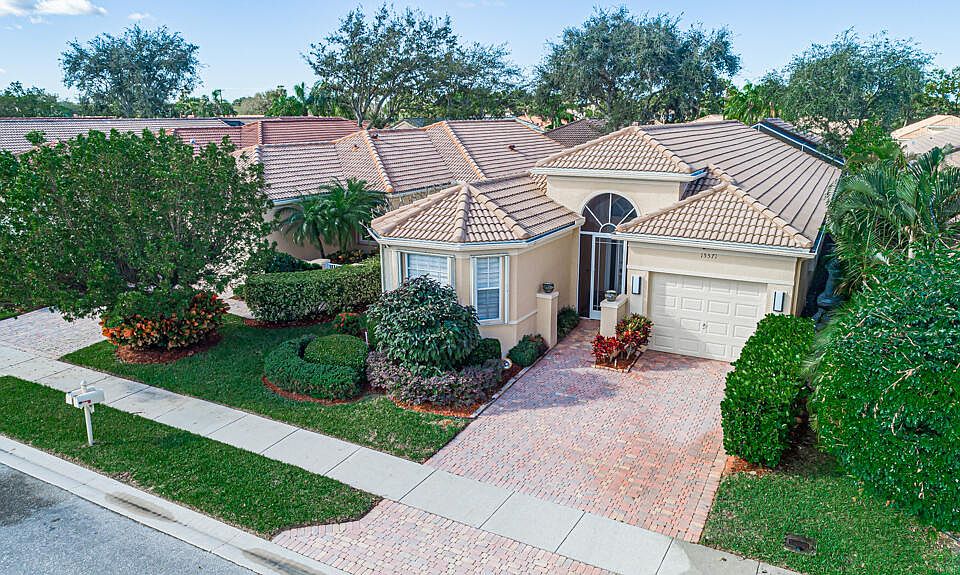 1st image of 15571 Canabria Ln