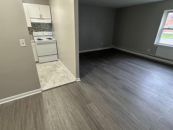 2nd image of 40 Cumberland Dr APT A5