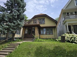 3204 N Bartlett Ave #3204, Milwaukee, WI 53211