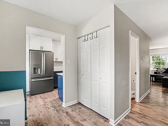2nd image of 14806 Palmerston Sq
