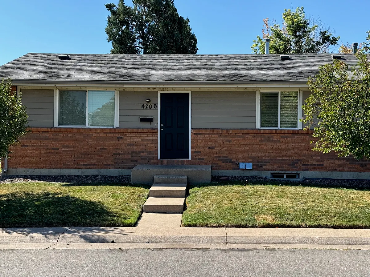 Building Photo - 4700 W 16th Ave