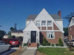 199 William St, Hempstead, NY 11550