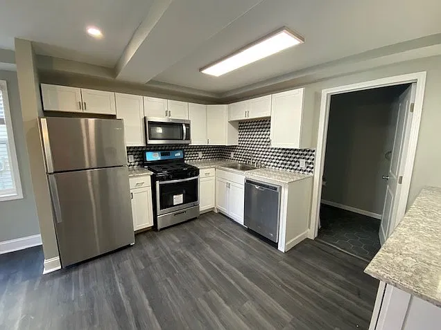 102 Ashworth Pl — Photo 4