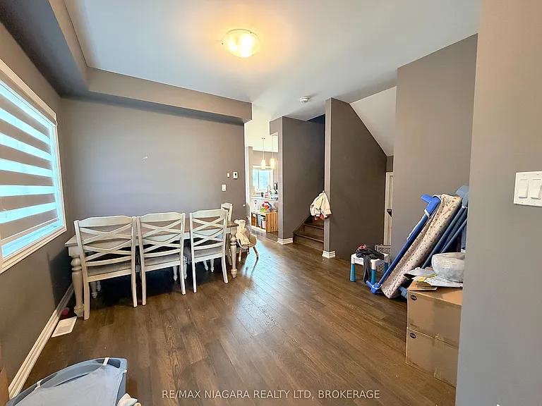 78 Bradley Ave — Photo 3