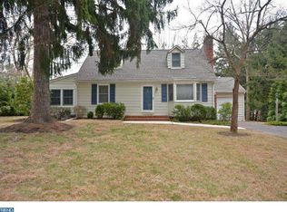 17 Mountain View Rd, Ewing, NJ 08628