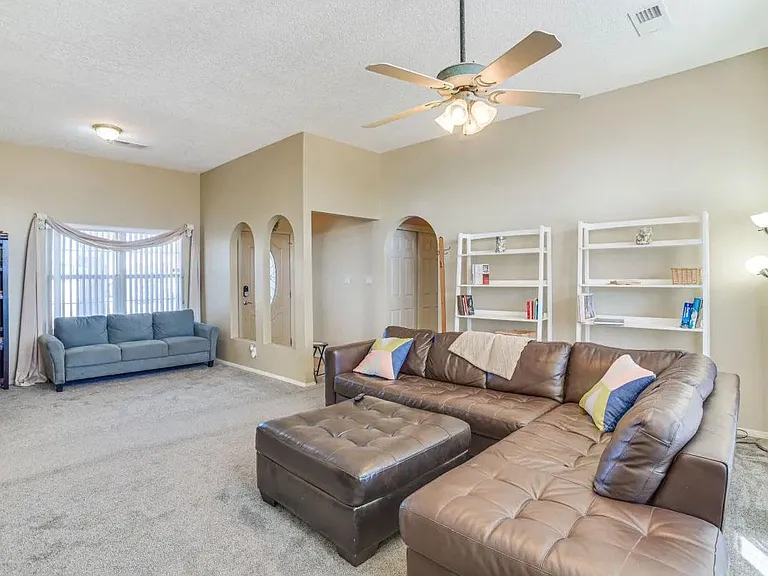Augusta Hills Dr NE — Photo 5