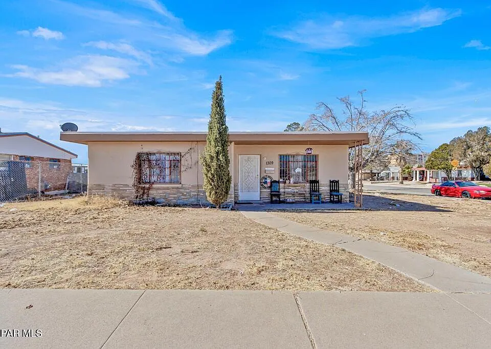 1309 Zuni Pl